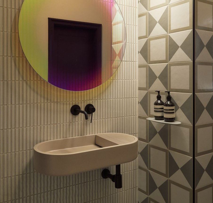 Aura Countertop/Wall Mount Basin - Product image