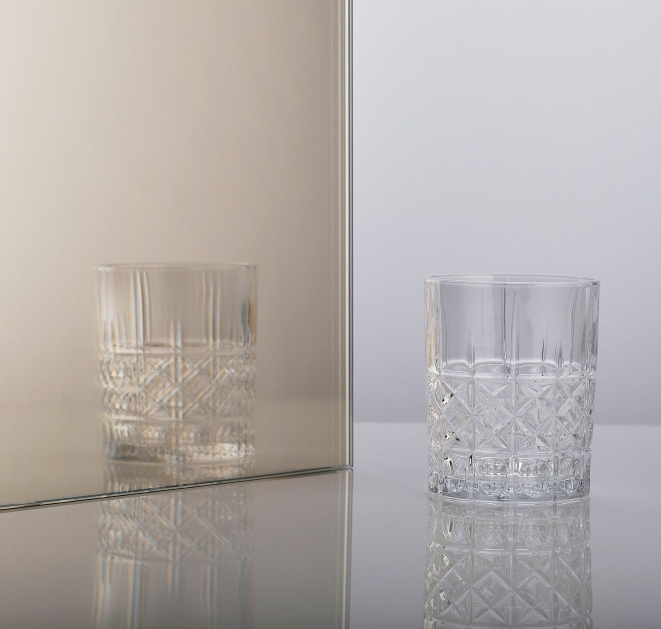 Antique Mirror Glossy - Product image
